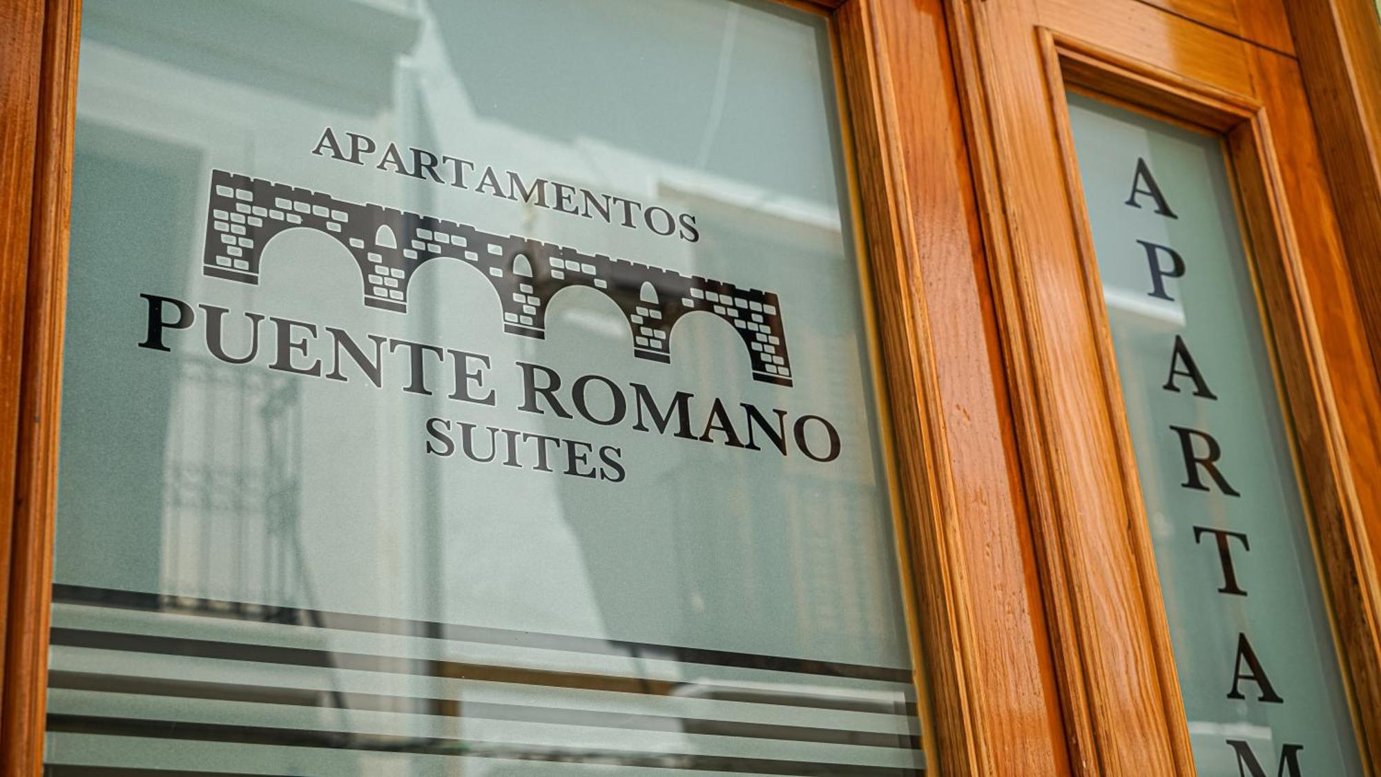 Apartamentos Puente Romano Suites Merida Exterior photo